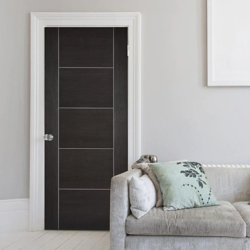 Изобретённый цвет Двери деревянных номеров YALIG Luxury Interior Door for Hotel Room Interiors