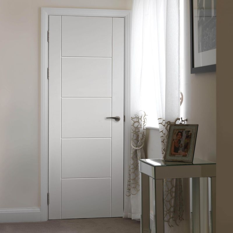 Изобретённый цвет Двери деревянных номеров YALIG Luxury Interior Door for Hotel Room Interiors