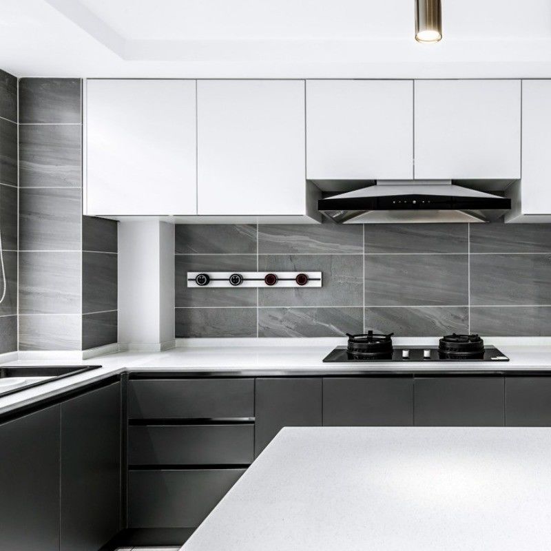 Кухонный шкаф с белым лаком с дверной панелью из ПВХ и ящиком Blum