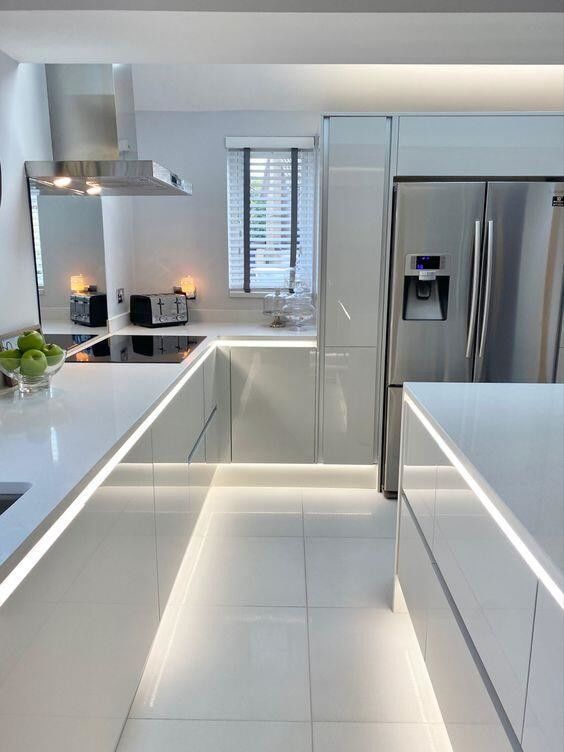 Blum Hardware Современный дизайн Light Box Кухонный шкаф для цветного дизайна маленькой кухни