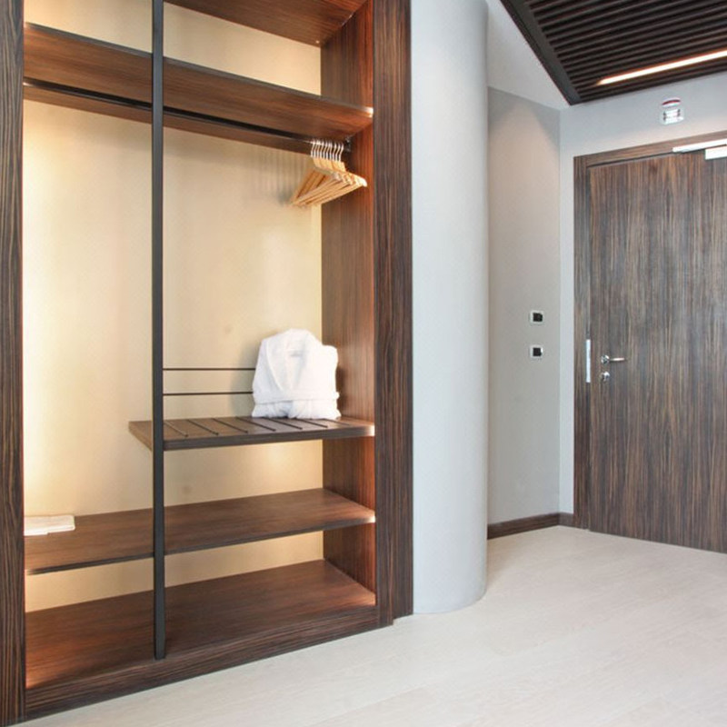 Лучший гардеробный шкаф с белым деревянным ламинантом для спальни