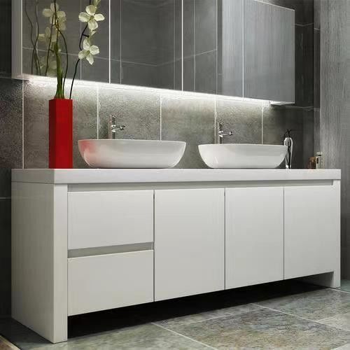 Современный шкаф для хранения и ванной комбайн с зеркалом от YALIG Design