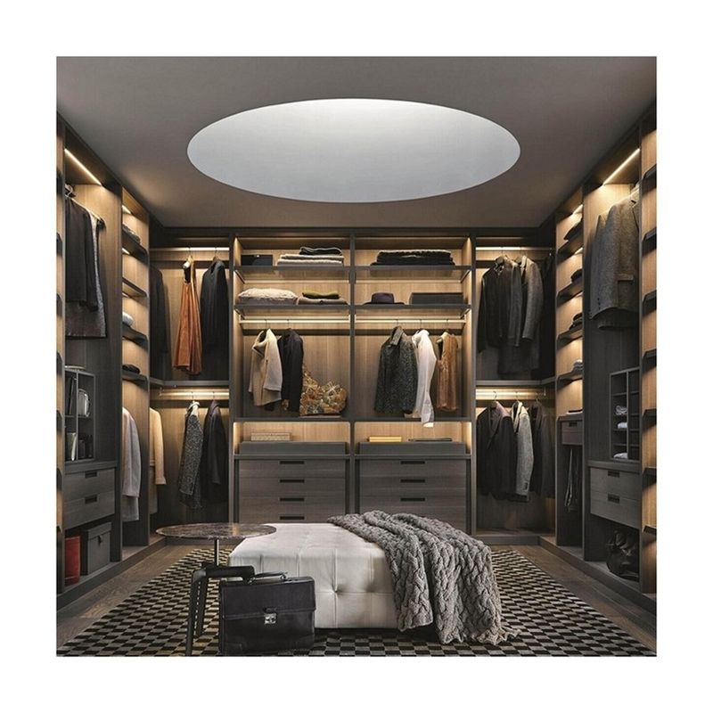 Современный конвертируемый YALIG Pole System Walk In Room Кабинет открытого стиля Большие шкафы